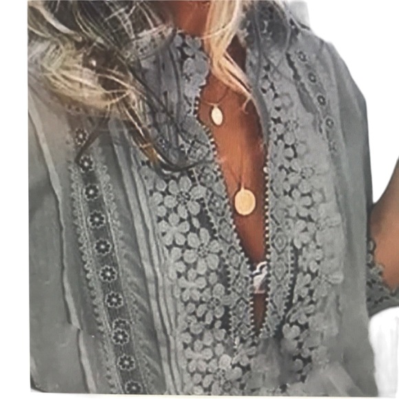 Plunge Half Sleeve Crotchet Lace Splicing Blouse - Picture 2 of 3